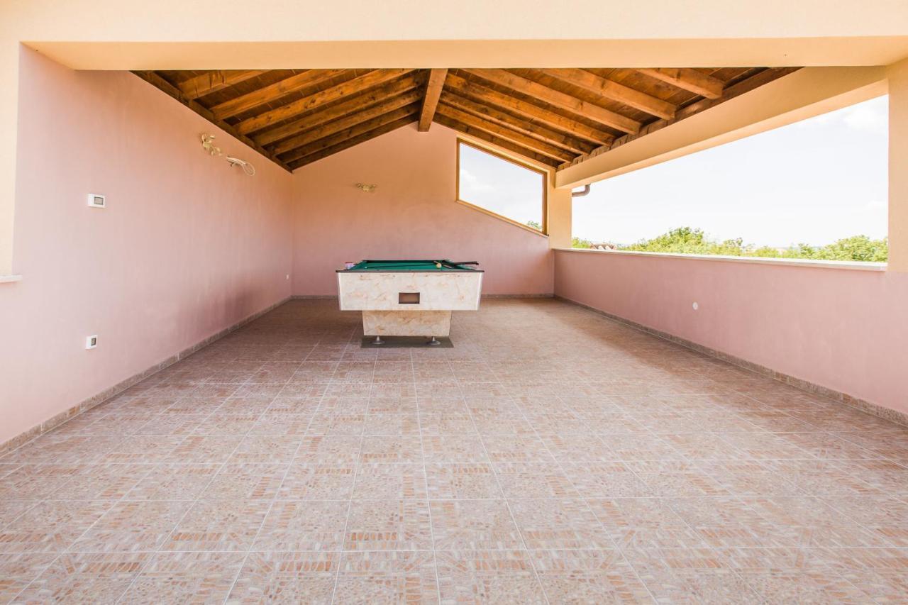 Villa Nabucco Kras エクステリア 写真